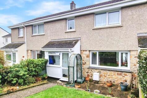 3 Bedroom Mid Terrace House For Sale