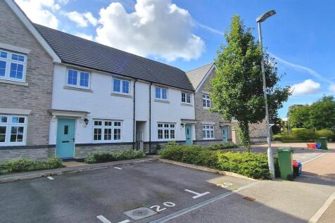 3 Bedroom Mid Terrace House For Sale