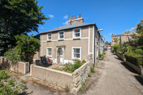 2 bedroom house for sale