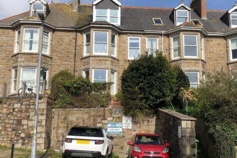 4 Bedroom Town House For Sale