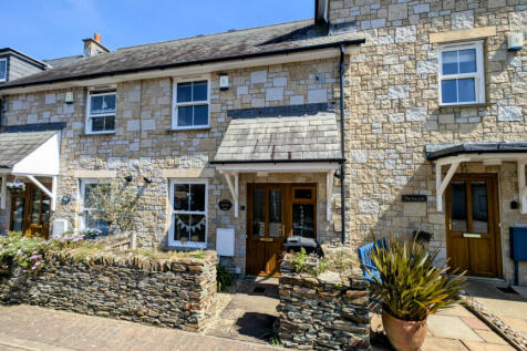 2 Bedroom Mid Terraced House for Sale