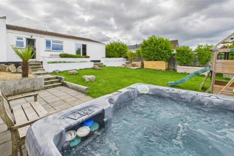 Hot Tub and Garden