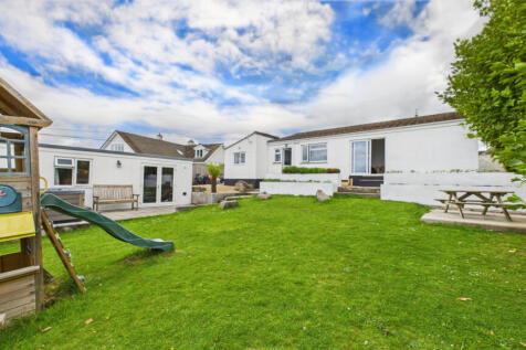 5 Bedroom Bungalow for Sale