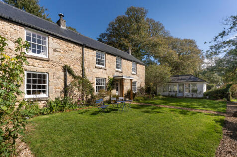 4 Bedroom Detached Farmhouse for Sale