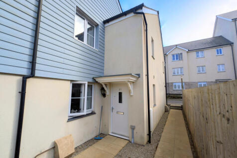 2 Bedroom Mid Terraced House for Sale