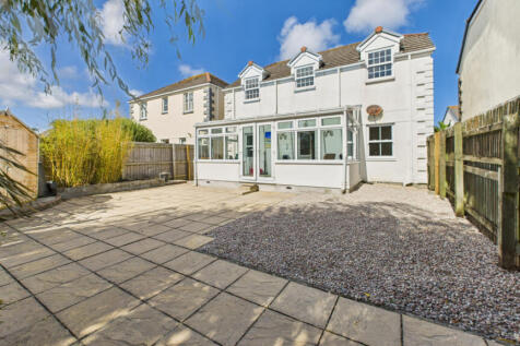 4 Bedroom Detached House for Sale