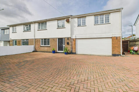 5 Bedroom Semi-Detached House for Sale