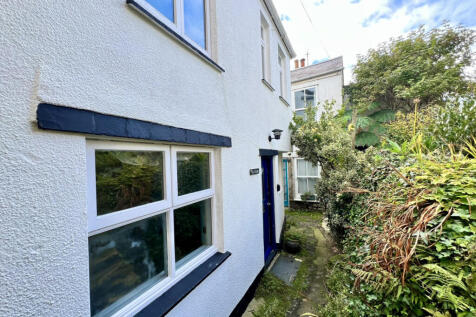 1 Bedroom Mid Terraced House for Sale