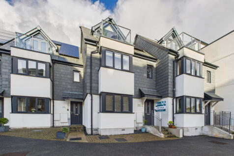 3 Bedroom Mid Terraced House for Sale