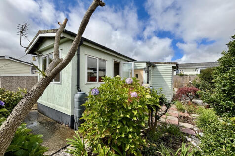 1 Bedroom Park Home for Sale