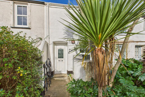 2 Bedroom Mid Terraced House for Sale