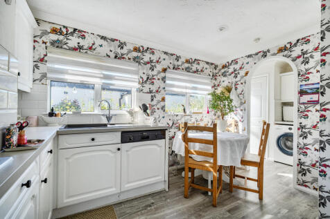 1348941368d55008b7a73