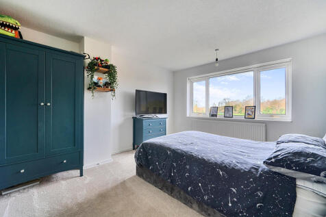 137608012690b272baa2b8