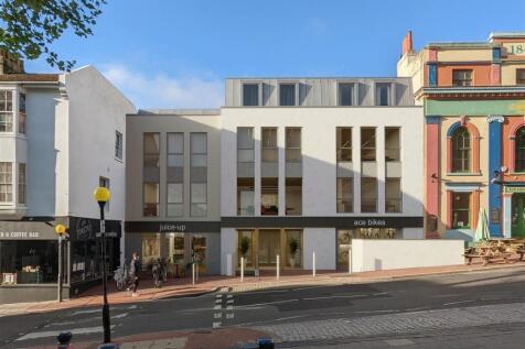 C22013 Trafalgar Street Exterior Cropped.jpg