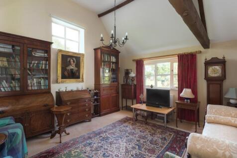 Downstairs Bedroom / Family Room
