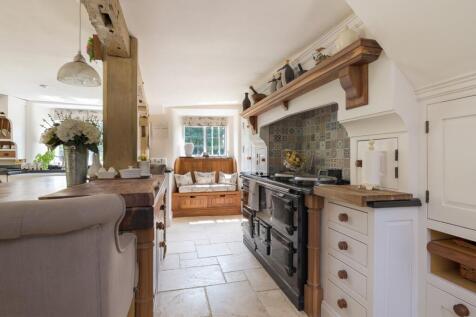 Kitchen / Breakfast Room