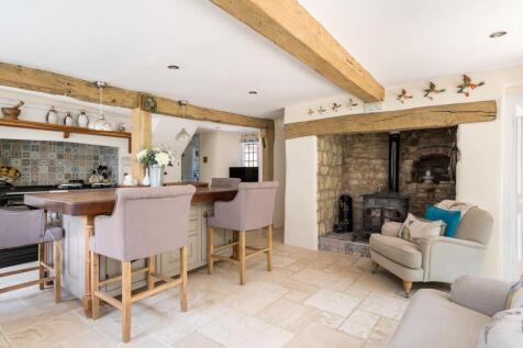 Kitchen / Breakfast Room