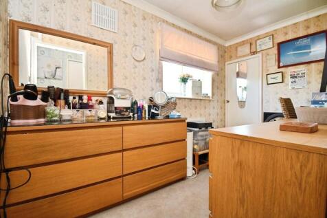 a1a85902-Bed3.JPG