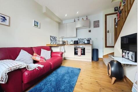 1fd3913b-LOUNGE 201.jpg