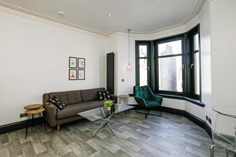Lounge / Kitchen
