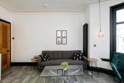 Lounge / Kitchen