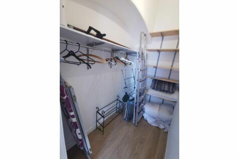 Walk-in Wardrobe