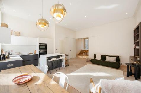 4, 8 Draycott Place Hi-9.jpg