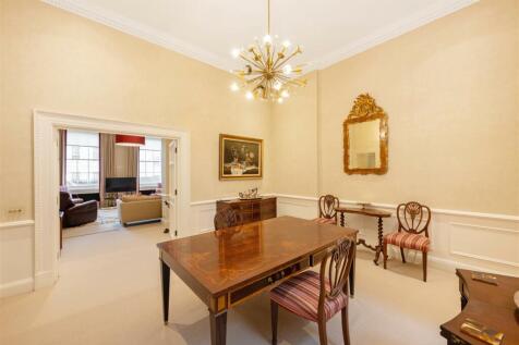 2 Lyall Street Hi-8.jpg