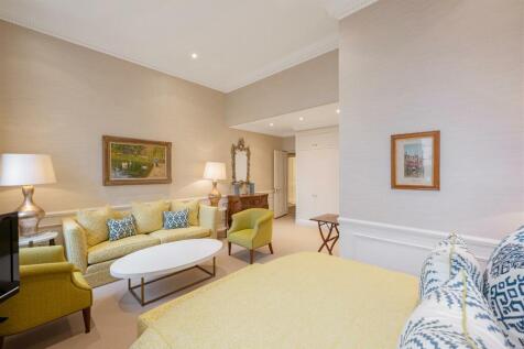 2 Lyall Street Hi-18.jpg