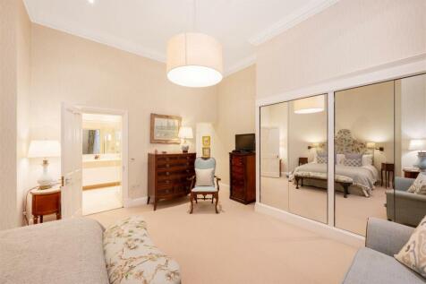 2 Lyall Street Hi-22.jpg
