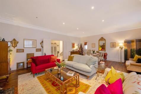 Flat 4, 54 Eaton Place Hi-9.jpg