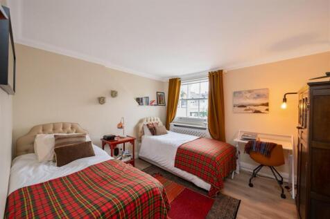 Flat 4, 54 Eaton Place Hi-20.jpg
