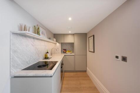 Flat 5, 50 Pont Street Hi-10.jpg