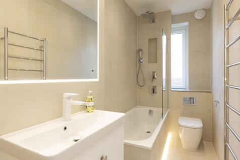 BATHROOM flat h rectory chambers.jpeg