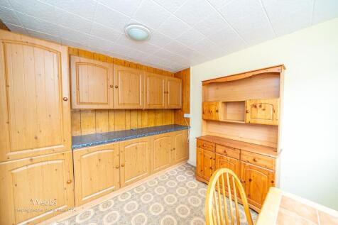 new © Webbs Estate Agents © (8 of 17).jpg