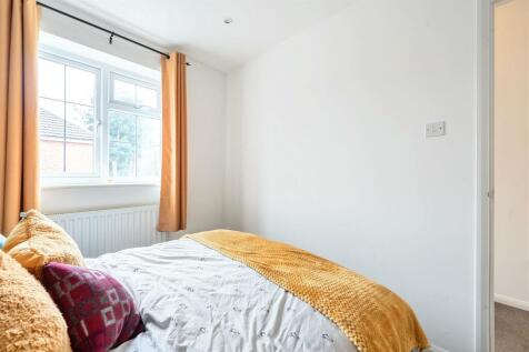 33 Leeson Road, Towcester