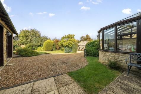 Clare Barn,Yardley Gobion