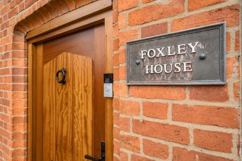 Foxley House, 25 High Street