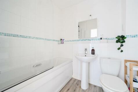 73 Alchester Court, Towcester