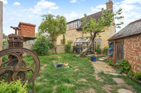 1 Mill Lane, Stoke Bruerne