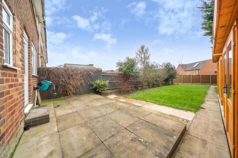 28 Kingsley Road, Silverstone