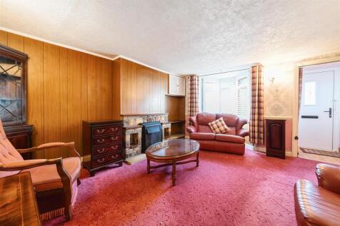 65 High Street, Whittlebury