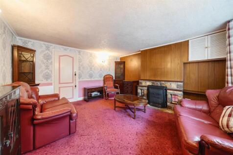 65 High Street, Whittlebury