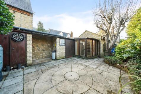 65 High Street, Whittlebury