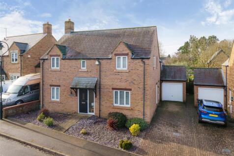 9 Farthingstone, Litchborough