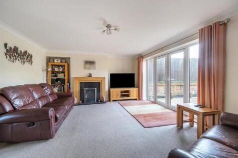 9 Farthingstone, Litchborough