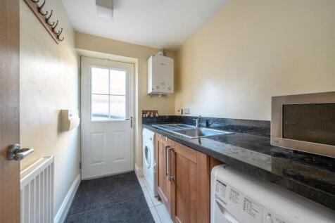 9 Farthingstone, Litchborough