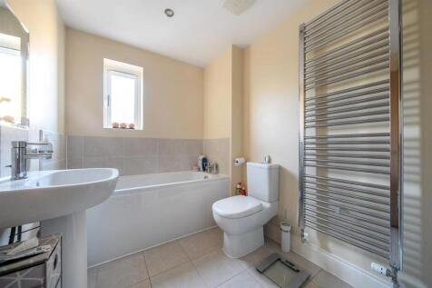 9 Farthingstone, Litchborough