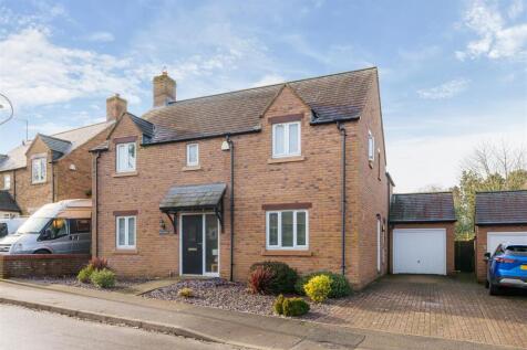 9 Farthingstone, Litchborough