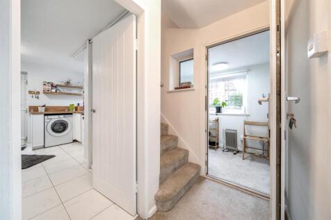 4 New Road, Maidford